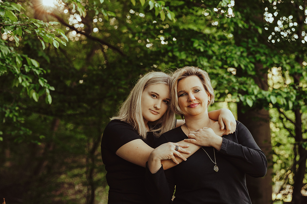 Waldshooting Mutter Tochter Bildgefühle Waldshooting Mutter Tochter Bildgefühle